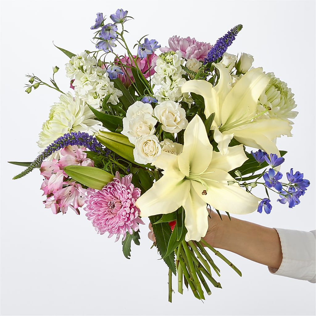 Winter Celebration Bouquet – GAETA'S FLOWERS, Los Gatos CA