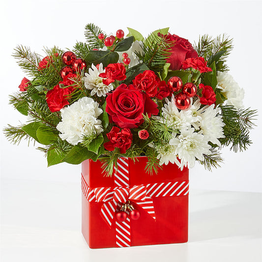 Presents Under the Tree Bouquet – GAETA'S FLOWERS, Los Gatos CA