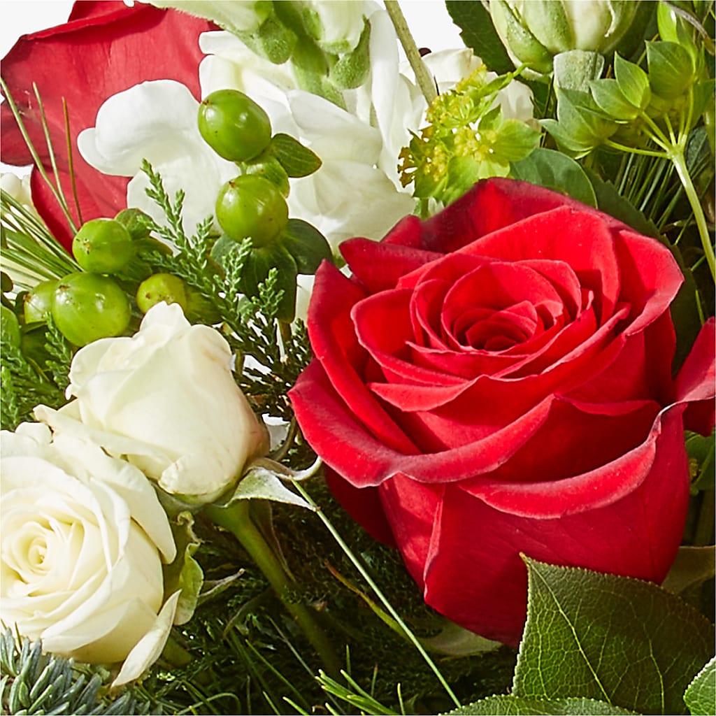 Deck the Halls Bouquet – GAETA'S FLOWERS, Los Gatos CA